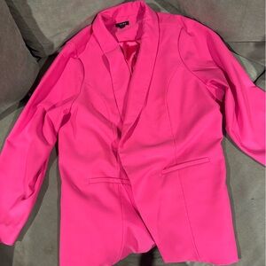 Hot pink torrid blazer size 3, like new.
